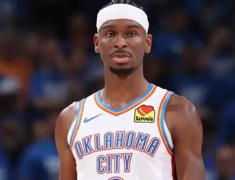 华体会体育官网-亚历山大上半场10投仅2中，得到4分1篮板4助攻1抢断1封盖